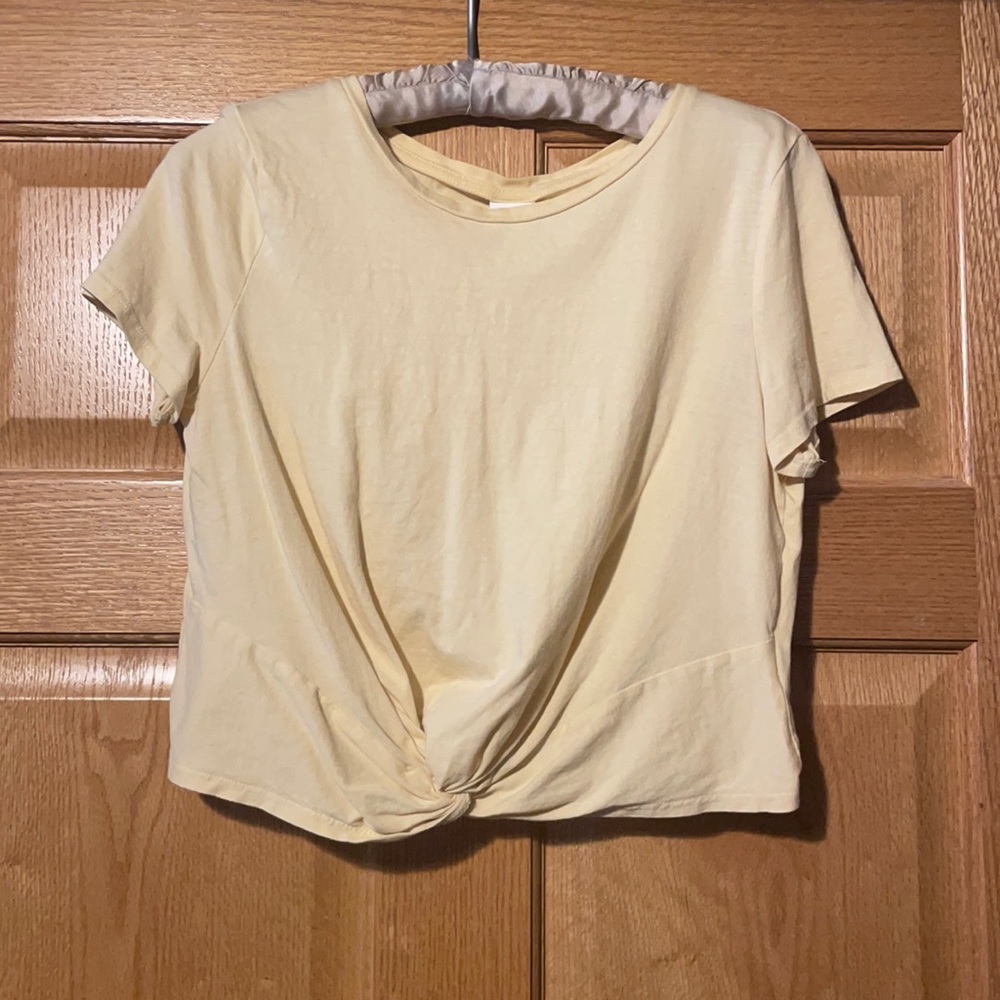 H&M yellow tee